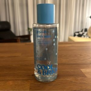 PINK Bubbly Cool and Bright (Victoria’s Secret)